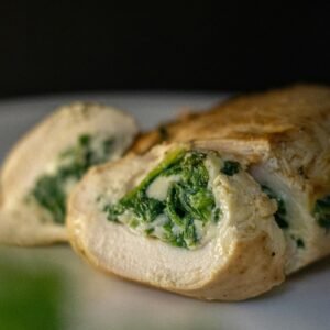 Pechugas rellenas de verdura y queso